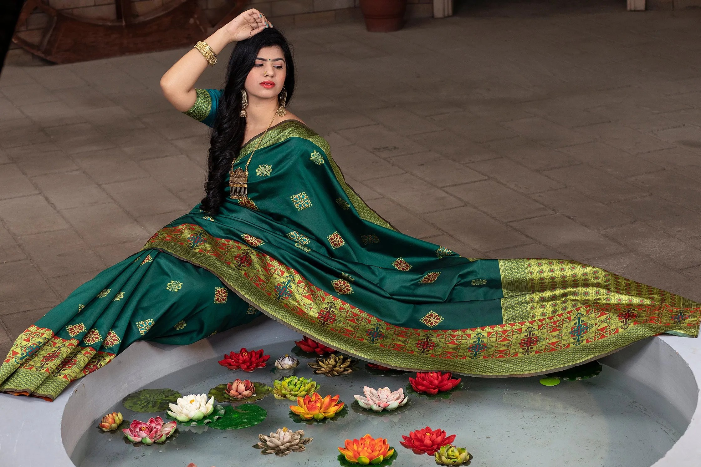 Green Heavy Bordered Banarasi Silk Wedding Wear Saree With Blouse