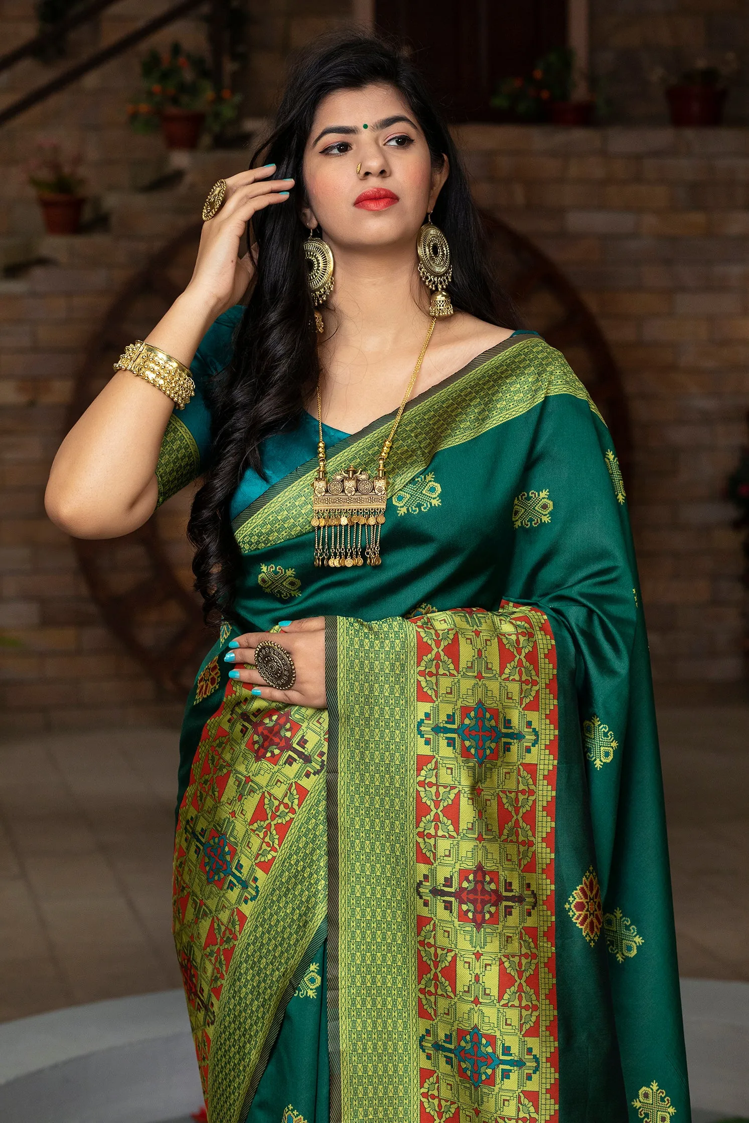 Green Heavy Bordered Banarasi Silk Wedding Wear Saree With Blouse