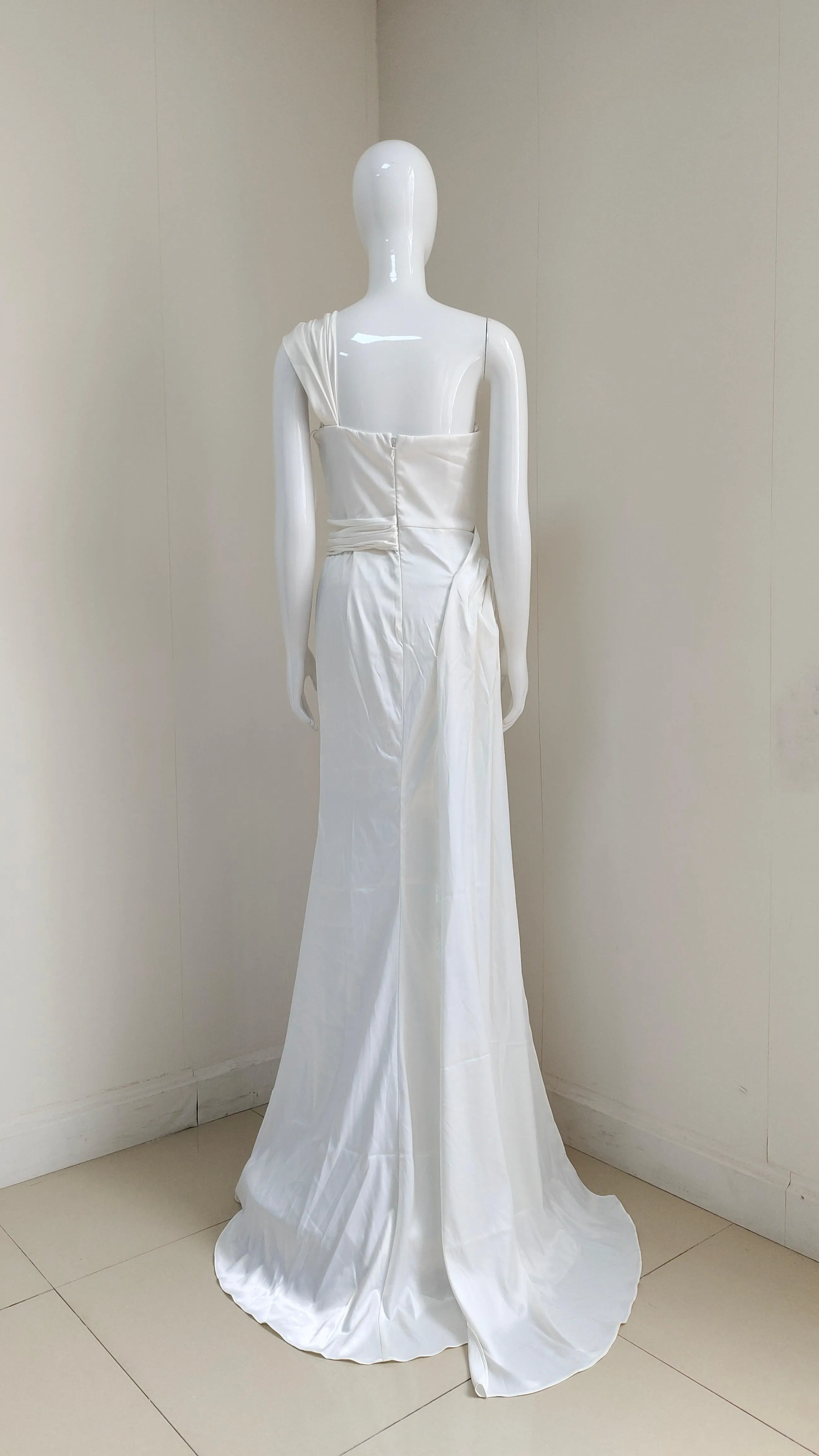 KittenAlarm - Saige Sweet Heart Neckline Maxi Dress