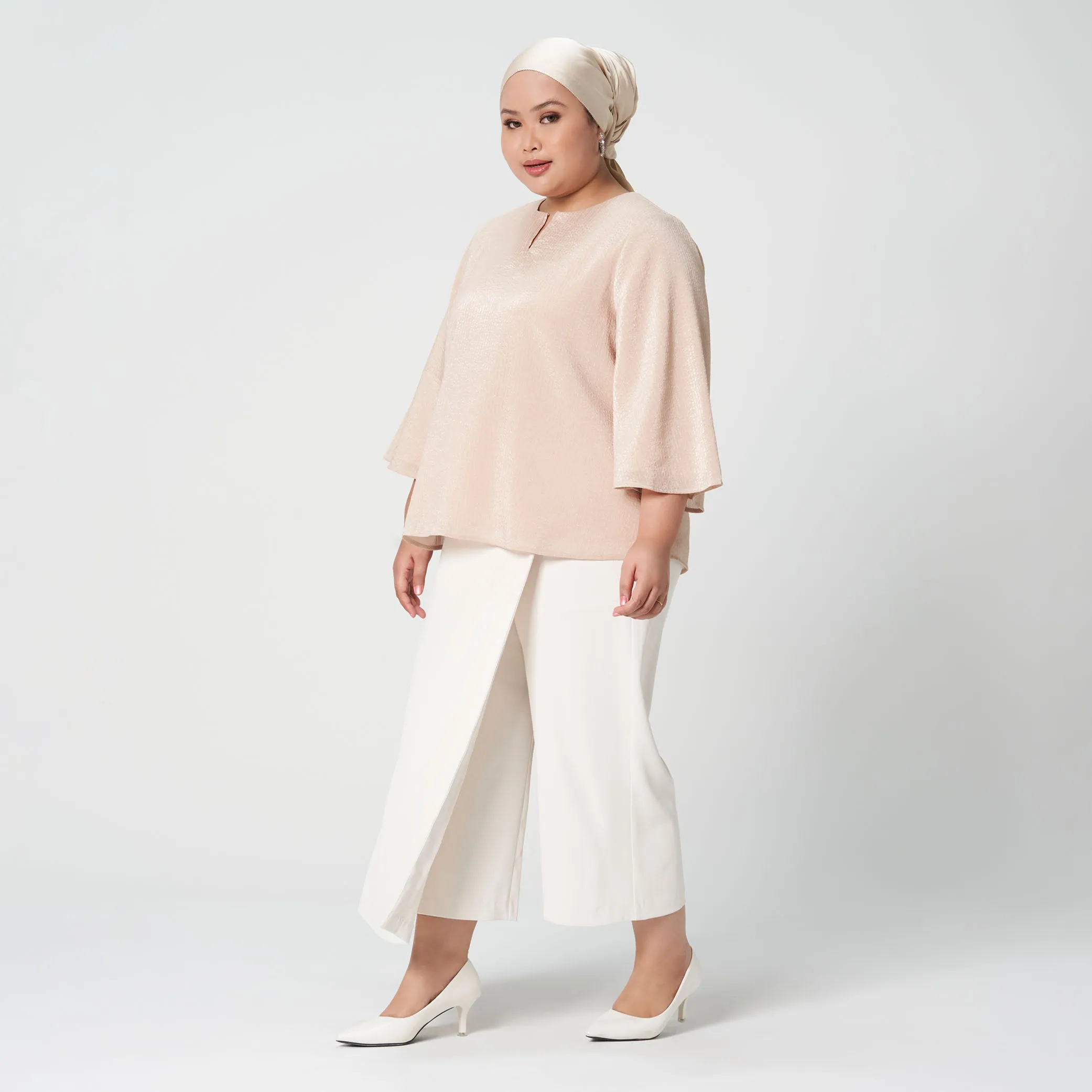Textured Three Quarter Top